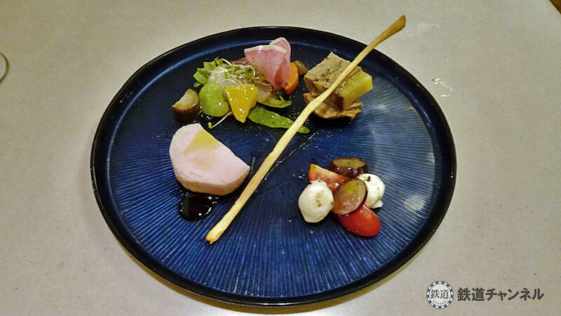 つくばエクスプレス【駅ぶら】062　流山おおたかの森駅 その4 トラットリア サレルノ ランチ 青和ばら公園 再訪