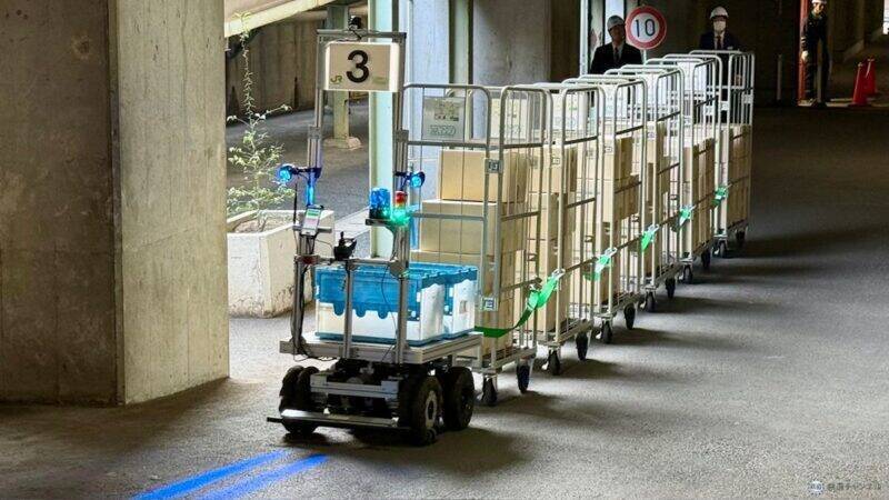 JR東日本「荷物専用新幹線」運行開始！ E3系が拓く物流の未来 自動搬送AGVが支える「はこビュン」最前線をレポート（東京都北区）