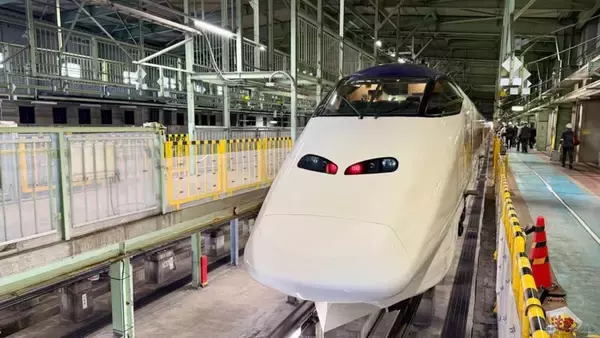 「JR東日本「荷物専用新幹線」運行開始！ E3系が拓く物流の未来 自動搬送AGVが支える「はこビュン」最前線をレポート（東京都北区）」の画像