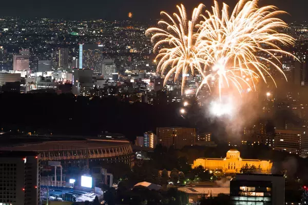 「都心の夜空を彩る「神宮花火」が見える “ニューオータニ”＆ “プリンスホテル”の特別宿泊プラン！人混みを避け客室から楽しむ贅沢ステイ」の画像