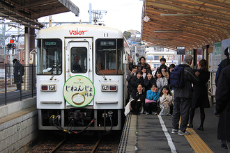 岐阜 東美濃 恵那から明知鉄道 食堂車で岩村城へ！ 日本三大山城の絶景を拝む前に明智駅でC12蒸気機関車とゆったりのんびりステキなカフェ時間