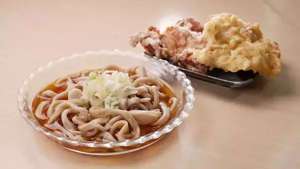 「東京・千住の「自称・日本一メニューが多い」立ち食いそば屋とは？ ＢＳ日テレ『ドランク塚地のふらっと立ち食いそば』7/27夜10時～放送」の画像