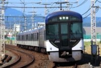 京阪電車は大晦日の終夜運転を実施　正月は「プレミアムカー」連結の快速特急「洛楽」も走る