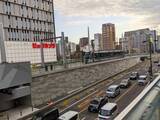 「駅ビル２階から路面電車が発車　JRと広電の交通結節機能を強化！ 生まれ変わった広島駅を見る（広島県広島市）【コラム】」の画像5