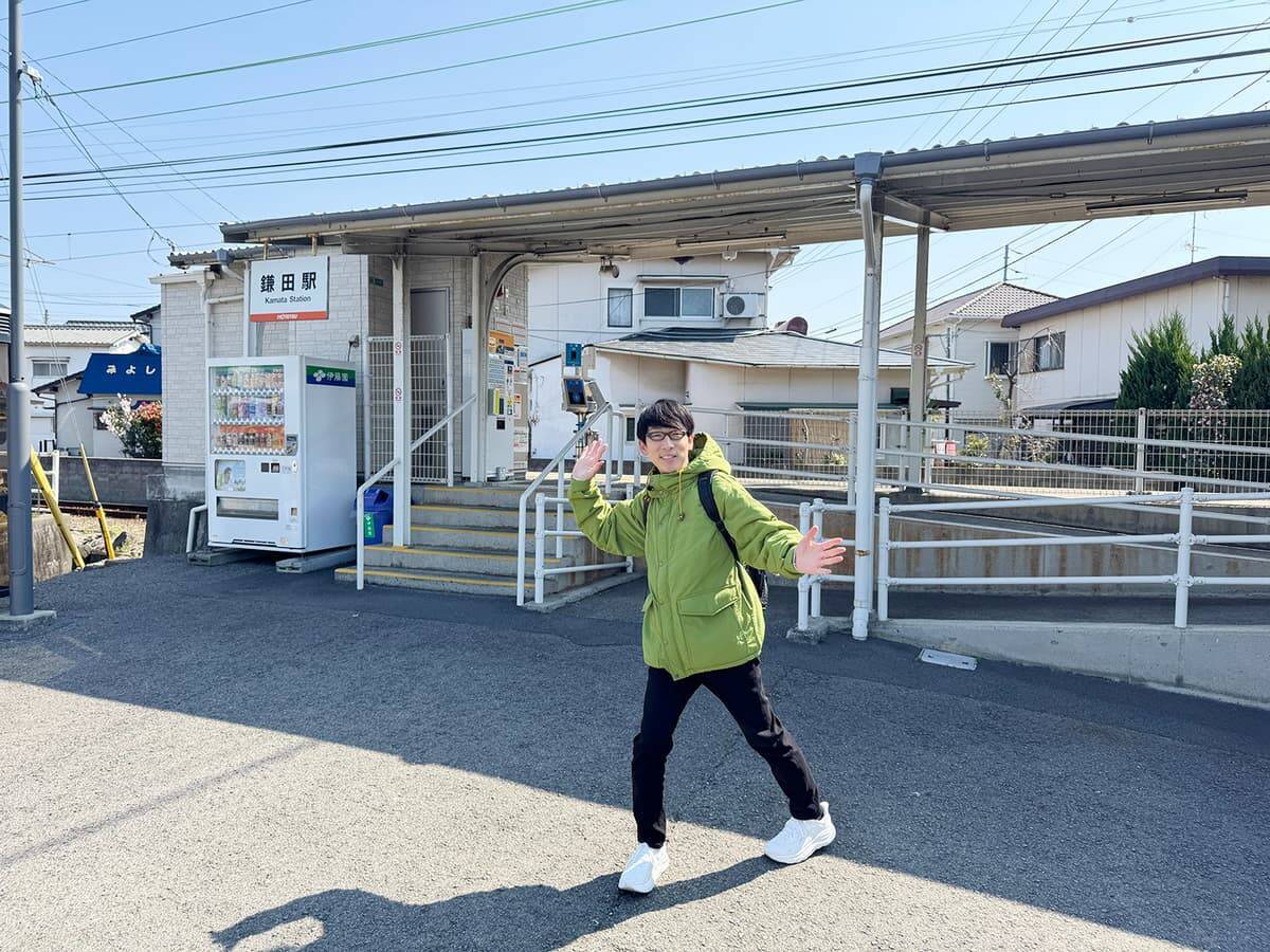 「新･鉄道ひとり旅」271回目の舞台は「伊予鉄道の郡中線」！ 大興奮の線路下アングルスポット＆難読駅でまさかの大混乱！？