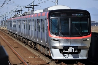 つくばエクスプレス、忘年会シーズンの12月金曜深夜に臨時列車を増発！秋葉原･守谷発の時刻表と年末年始ダイヤをご紹介