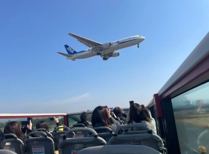 福岡オープントップバスに14年ぶり新型車両導入！ 3/28から新設の「太宰府コース」の魅力は？ 車両の全貌と新ルートの魅力を解説