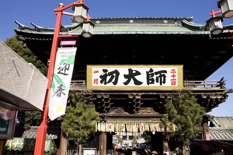 都内の初詣「王道3大スポット」参拝ガイド！明治神宮･浅草寺･西新井大師の混雑予想と交通規制まとめ、2026年の幕開けはどこへ行く？