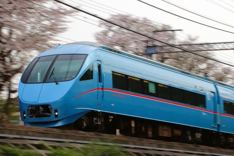 小田急電鉄【駅別乗降人員ランキング】新宿･登戸･下北沢･代々木上原などの最新動向、駅周辺での再開発の影響も（2024年度）