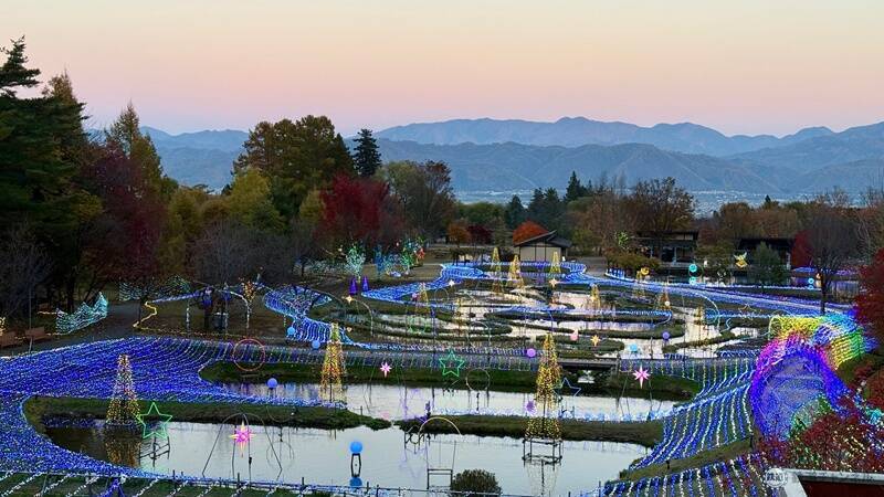 国宝･松本城の冬の風物詩 “プロジェクションマッピング”と長野県最大級の “安曇野イルミネーション”！ この冬は 信州へ行こう！