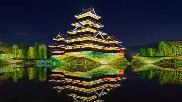 「国宝･松本城の冬の風物詩 “プロジェクションマッピング”と長野県最大級の “安曇野イルミネーション”！ この冬は 信州へ行こう！」の画像