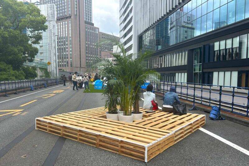銀座の一等地に誕生した奇跡の空間を「空中公園」に！廃止された首都高速KK線の利活用イベント「Roof Park Fes & Walk 2026」潜入レポート