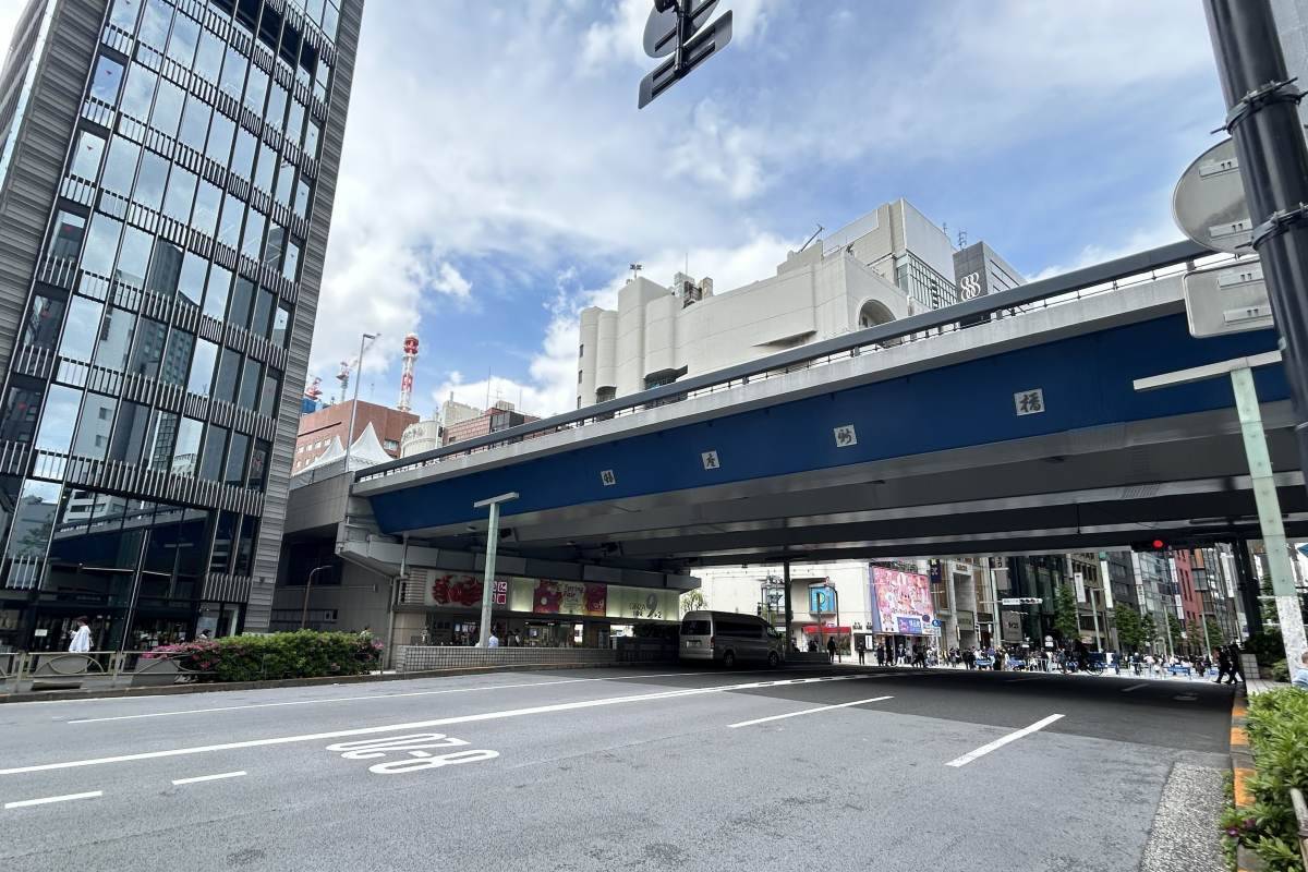 銀座の一等地に誕生した奇跡の空間を「空中公園」に！廃止された首都高速KK線の利活用イベント「Roof Park Fes & Walk 2026」潜入レポート