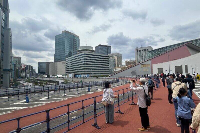 銀座の一等地に誕生した奇跡の空間を「空中公園」に！廃止された首都高速KK線の利活用イベント「Roof Park Fes & Walk 2026」潜入レポート