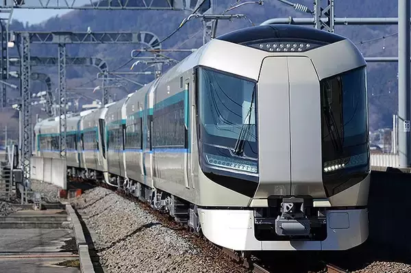 日光の紅葉渋滞を回避！東武の臨時夜行列車「日光紅葉夜行」は10/18から計6日間運転、混雑を避けて早朝の奥日光へ