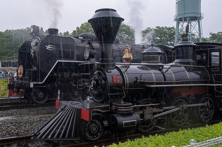 京都鉄道博物館6周年＆鉄道開業150周年を祝うセレモニーと汽笛吹鳴