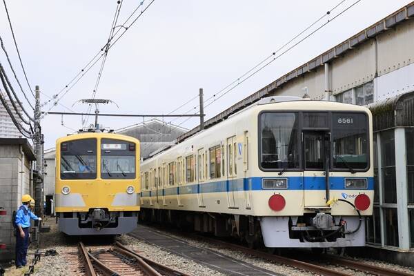 「サステナ車両」第1弾がとうとう西武へやってきた　小田急8000形を西武新101系263Fが牽引する場面も