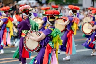 盛岡さんさ踊り完全ガイド！ 有料席チケット情報から飛び入り参加方法、臨時新幹線での東北周遊ルートまでガイド（2026年8月1日〜4日）
