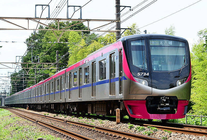 京王線 井の頭線の駅で増える非対面荷物発送サービス Smari スマリ のメリット＿ユーザーは発送時間＆ストレスを軽減でき沿線利便性向上へ、電車で集荷し「物流の2024年問題」の一助に