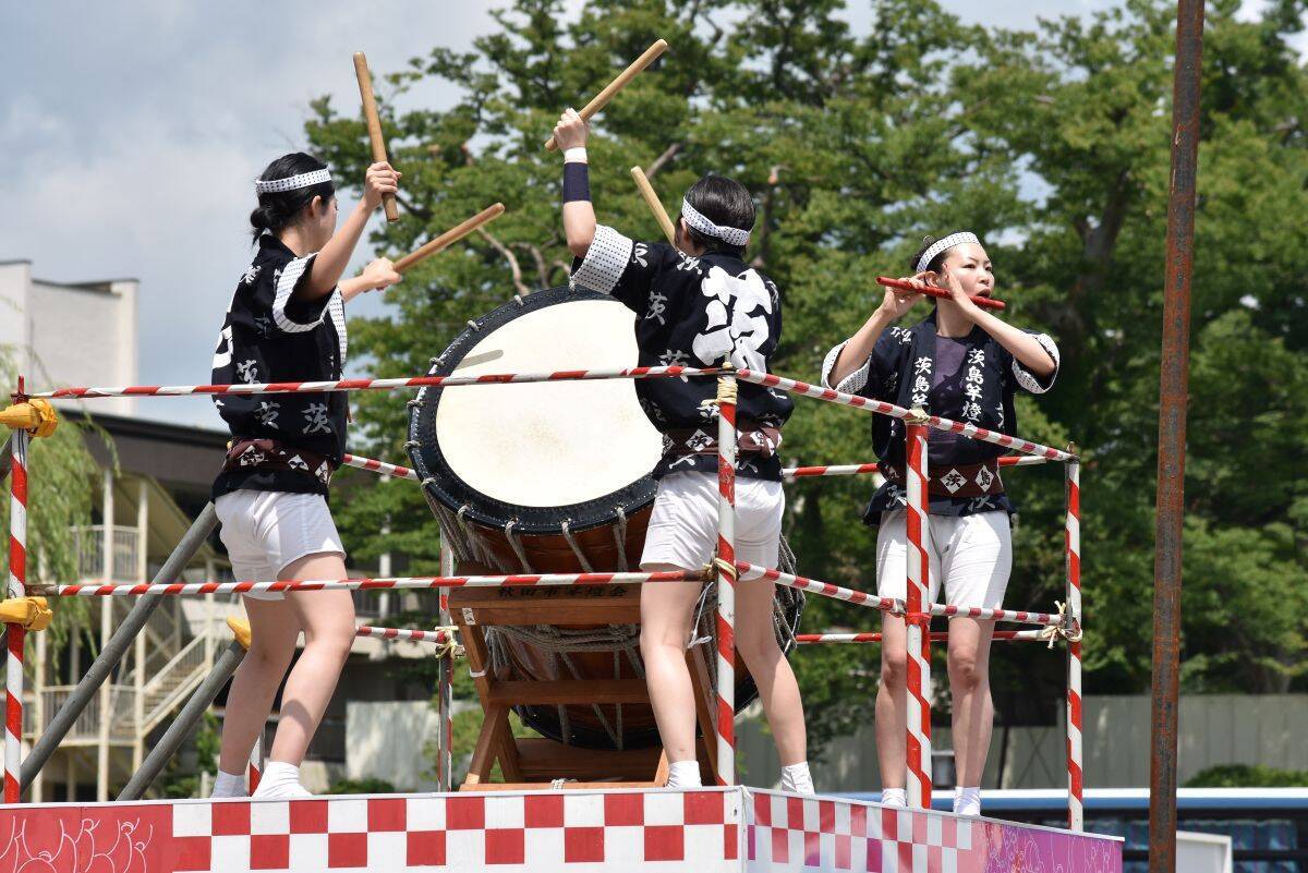 2026年秋田竿燈まつりは8/3開幕、伝統の灯りとデジタルアートが融合！ 初のドローンショー＆昼夜スケジュール徹底解説(有料席残席わずか)