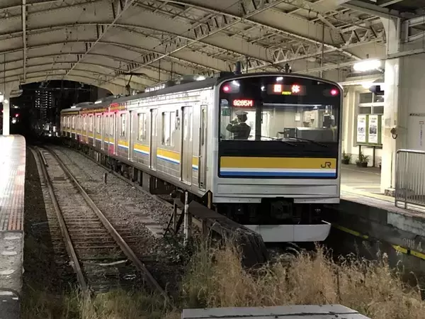 JR鶴見線を205系貸切列車で行く　港湾・工場夜景を楽しむ人気ツアー12月に再び