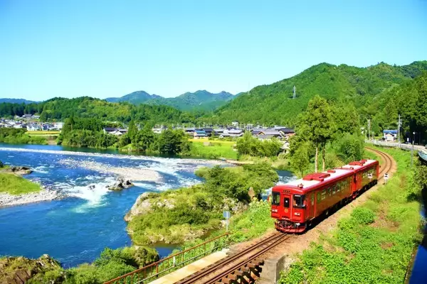 長良川鉄道が臨時列車を運行！ユネスコ無形文化遺産にも登録された「郡上おどり」楽しむ人に　乗車には予約が必要