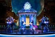 祝25周年！東京ディズニーシーを水路で巡る8つのテーマポートと “ジュビリーブルー” の限定デコレーションを解説