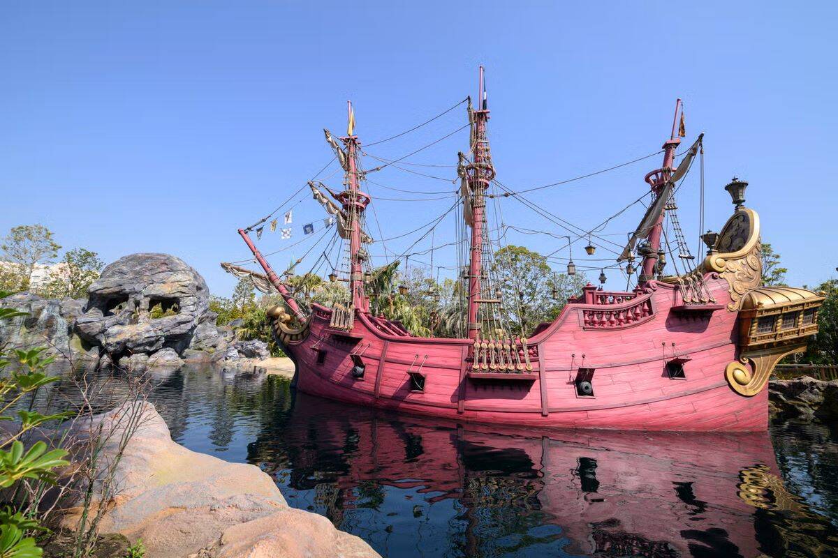 祝25周年！東京ディズニーシーを水路で巡る8つのテーマポートと限定デコレーションを解説