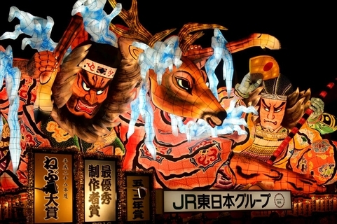 新幹線はやぶさで「青森ねぶた祭」へ！ 日本屈指の熱気あふれる祭の見どころからアクセス情報や観覧方法、当日参加可能な跳人体験までガイド