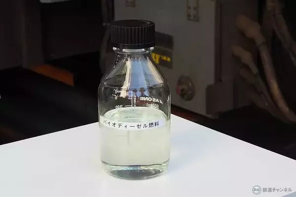 「新型特急「HC85系」が次世代バイオディーゼル燃料で動いた　JR東海が実用性検証試験公開　ユーグレナ社の燃料に着目した理由は」の画像