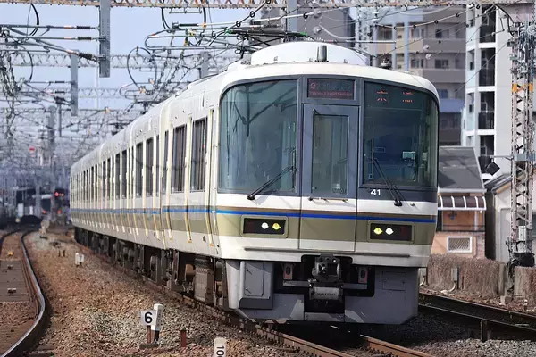 【JR西日本】300円で座れる「うれしート」が10/3から大幅拡大！対象路線やお得な予約方法・料金を解説