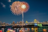 11年ぶりの東京湾の花火を屋根なしの船上から！ 東京ウォータウェイズの「直前割」クルーズは7,500円引きに！10/24の15時過ぎに出航
