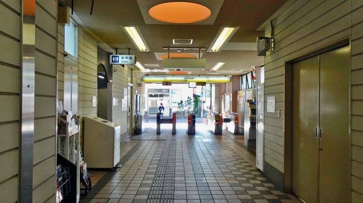 車両基地があって鉄道好きの子供は動かなくなるかも【駅ぶら03】京浜急行40