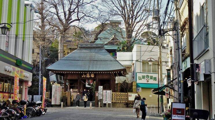 横浜で1番古いお寺です【駅ぶら03】京浜急行59