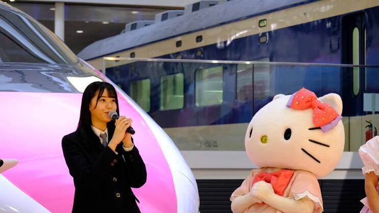京都鉄道博物館で「ハローキティ新幹線 展」オープニングセレモニー開催！