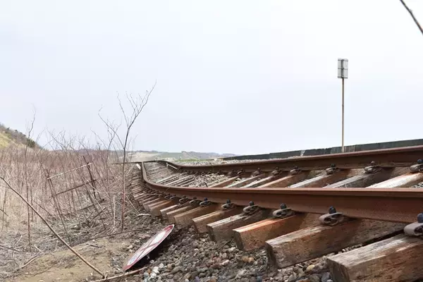 「2020年に廃止決定か？！ 列車が走ることなく消えゆく日高本線のいま」の画像