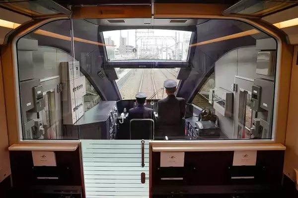 「いよいよ明日！新型名阪特急「ひのとり」がデビュー」の画像