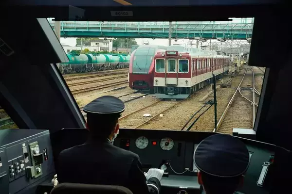 「いよいよ明日！新型名阪特急「ひのとり」がデビュー」の画像
