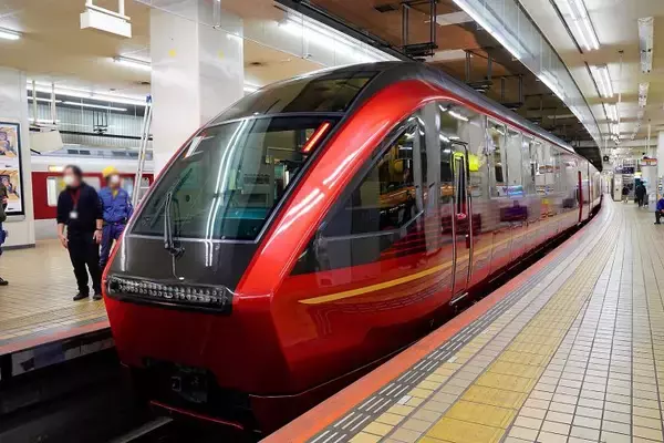 「いよいよ明日！新型名阪特急「ひのとり」がデビュー」の画像