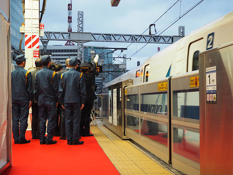 「のぞみ12本ダイヤ」の始まりを告げる出発式、東京駅で開催