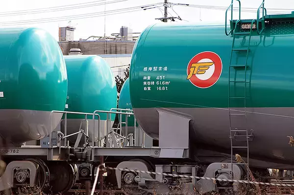 「仙台港駅 第1第2北新田踏切から震災後の復活をみる」の画像