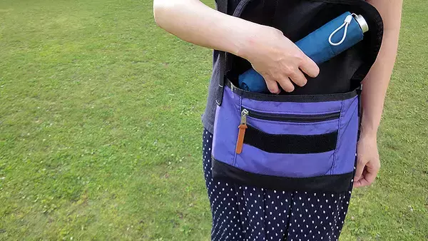 「梅雨に最強の折りたたみ傘を！ 3秒でスパッとたためる！ urawaza ウラワザ、京都ムーンバット新作テスト【動画】」の画像