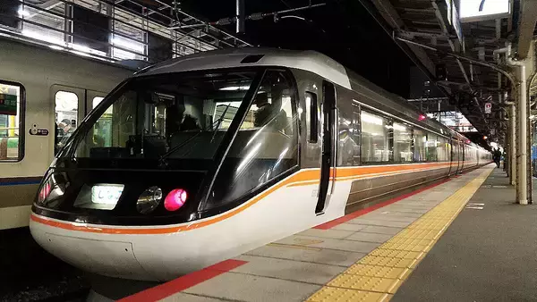 「水曜18時～定期配信【鉄道チャンネル LINE LIVE】きょうの話題は！」の画像