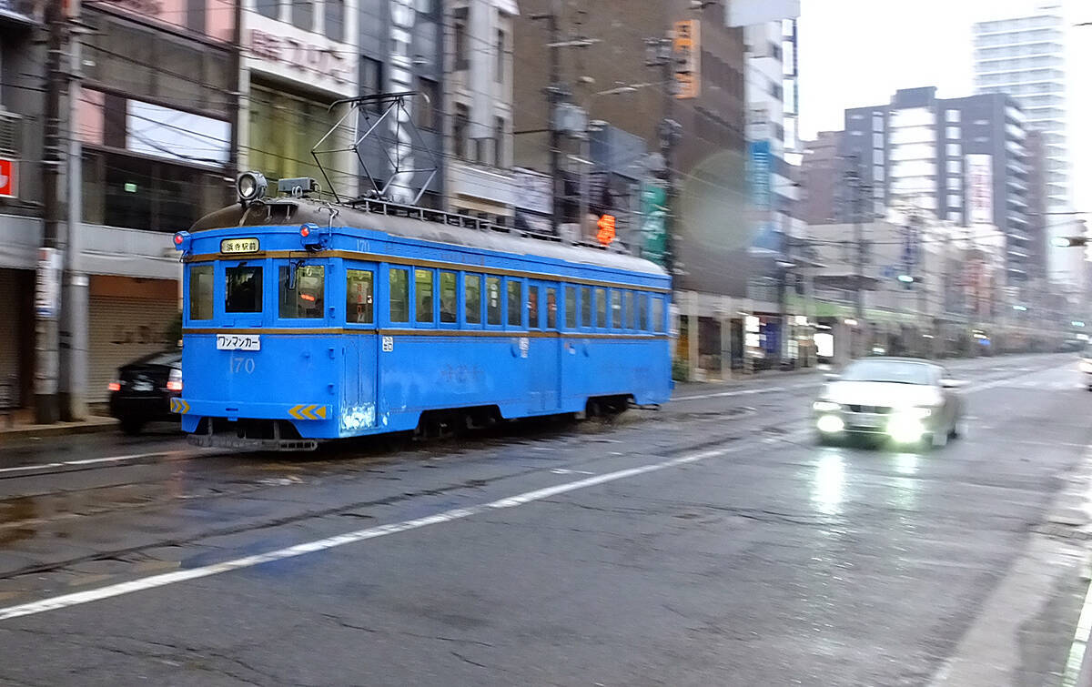 水曜18時～定期配信【鉄道チャンネル LINE LIVE】きょうの話題は！