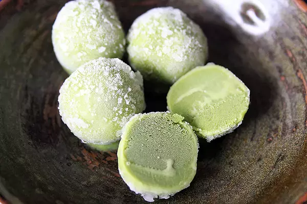 「いつでもどこでも触らずポン！ 濃厚リッチな抹茶の香り、アイスの実＜大人の和ごころ 濃い抹茶＞ 珠玉ジェラート」の画像