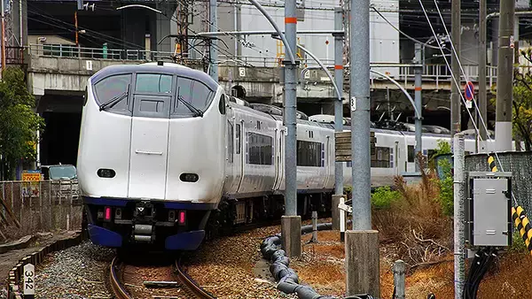 JR西日本、格安の「定期券併用チケットレス特急券」発売期間を延長