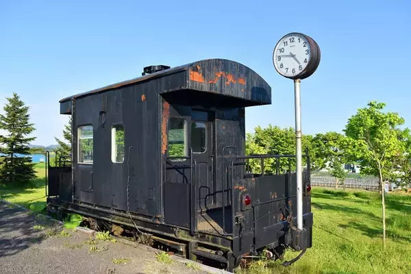 「【北海道の鉄道発祥地　幌内線・鉄道遺産を訪ねて (1)】1,000円で宿泊可能なライダーハウスに転用された「萱野駅」」の画像