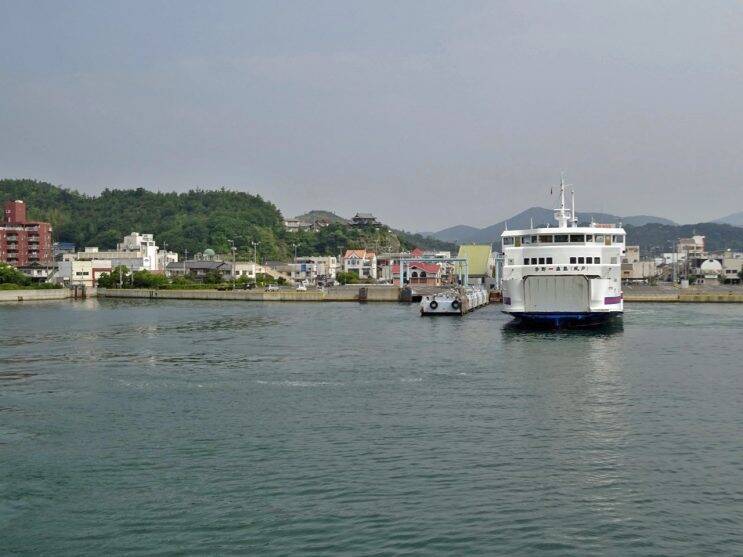 宇野駅から髙松行フェリーに乗船【50代から始めても楽しめますよ鉄道趣味】