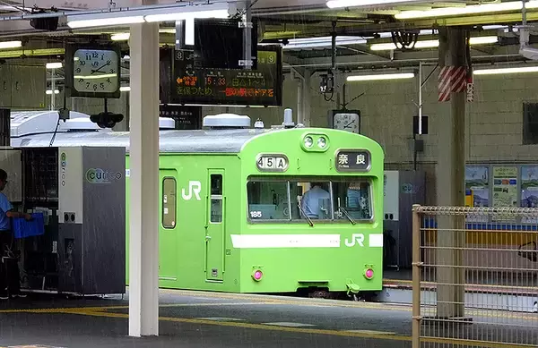 「JR西日本 奈良線 103系も残り2本、なつかしい2016年の動画も」の画像