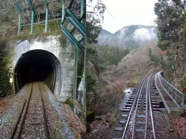 「トンネル坑口の写真が続きます【50代なら鉄道趣味】」の画像